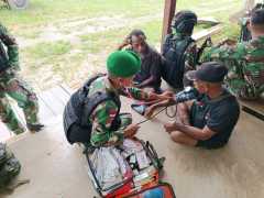 Satgas Yonif 126/KC berikan pelayanan kesehatan gratis bagi warga Papua